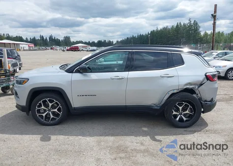 2025 Jeep Compass Limited 4X4 from USA, damaged, VIN 3C4NJDCNXST579277